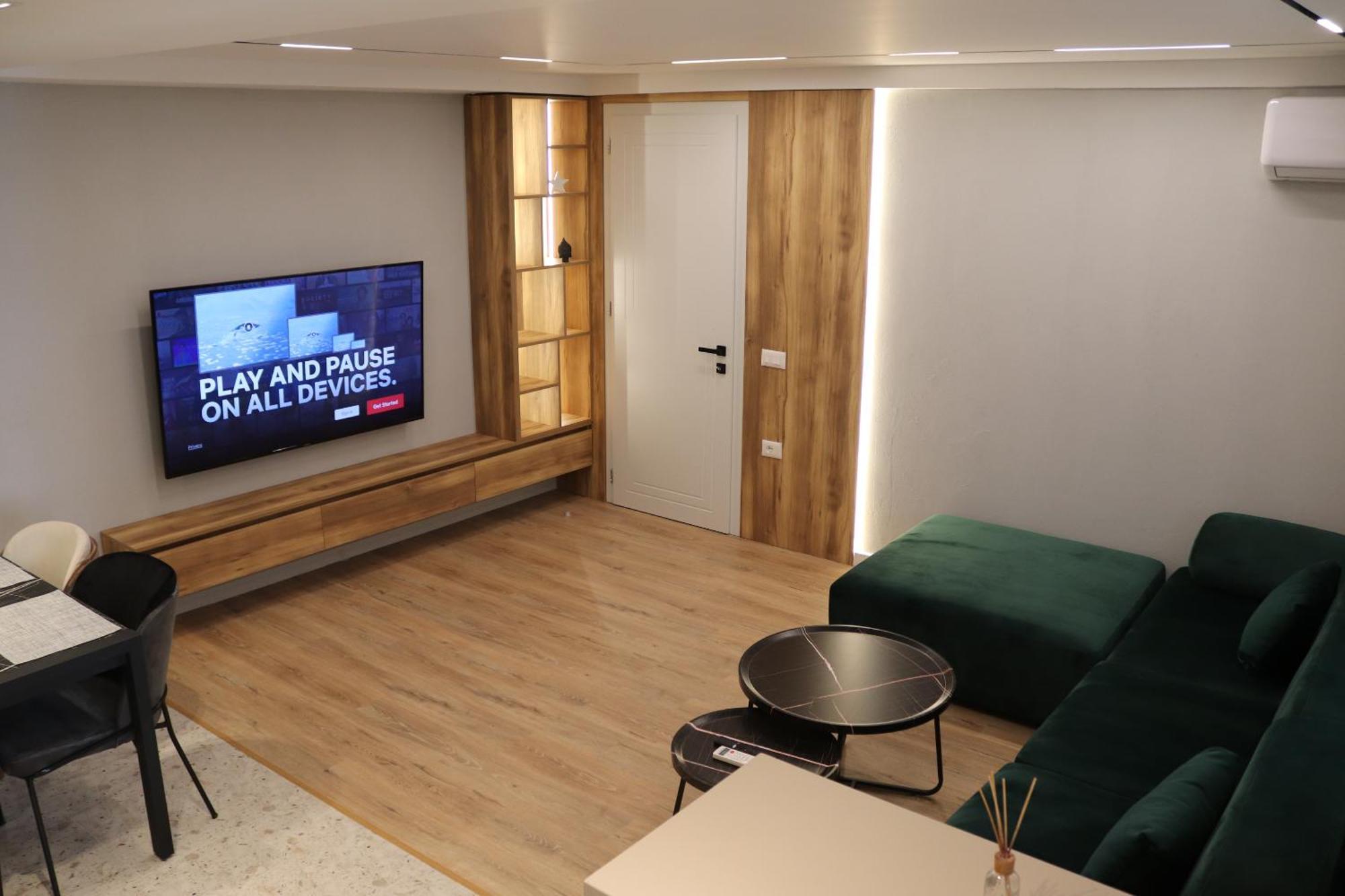 Soinn'S Apartament Тирана Екстериор снимка